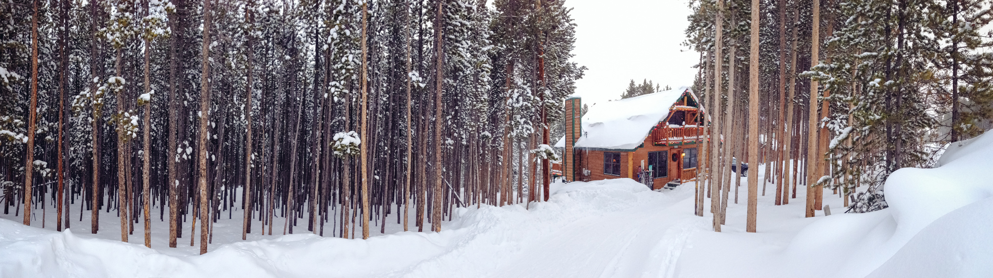 the_cabin_in_snow-1